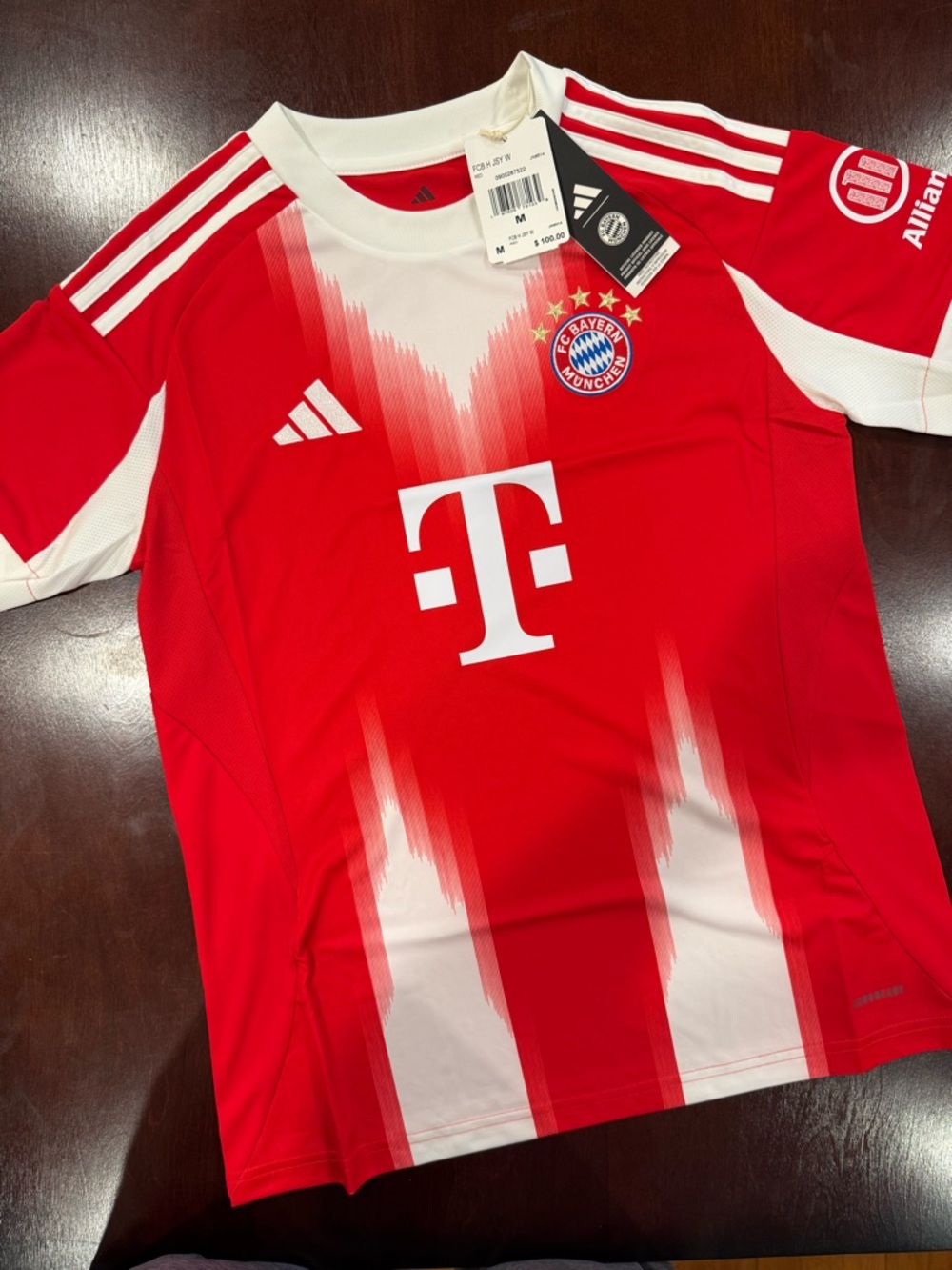 Bayern Munich 2025/2026 Kit Jersey Women’s Medium NWT